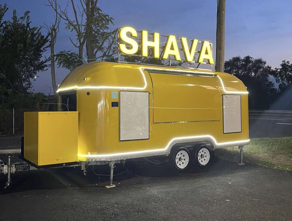 Remorque snack 3m50 couleur au look Airstream – Image 2